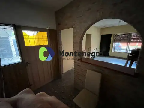 Casa 3 ambientes con 1 baño