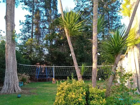 Casa en Venta con 3 cocheras