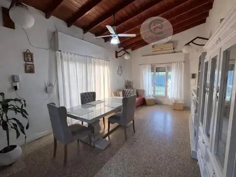 Quinta en Venta con 2 cocheras