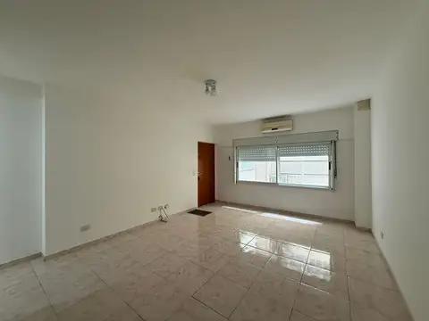 Amplio 2 ambientes con balcón y amenities en Almagro