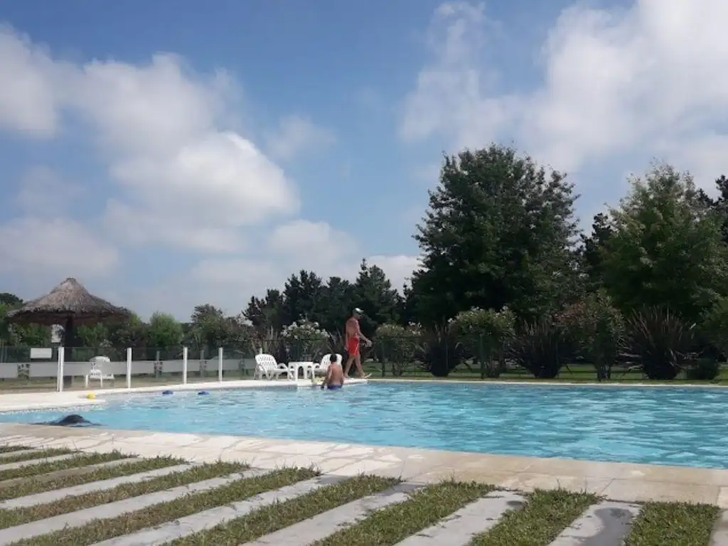 Casa en Campos De Echeverria de 4 dormitorios