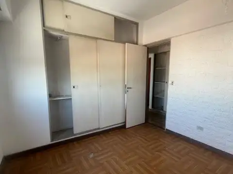 Venta departamento de 2 ambientes en Liniers