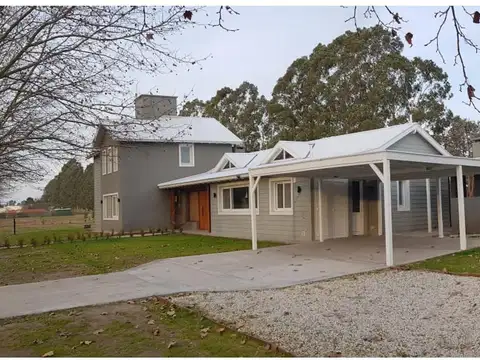 Quinta en Alquiler con 2 cocheras