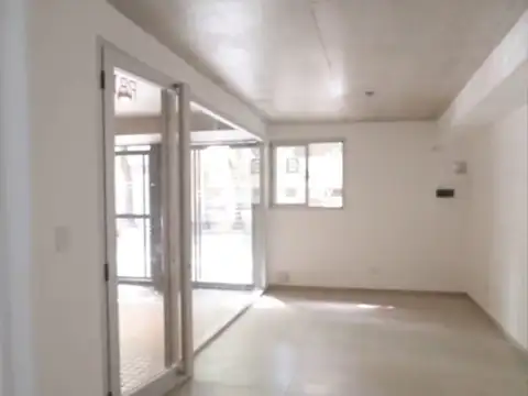 Local en Alquiler en República De La Sexta, $ 550.000