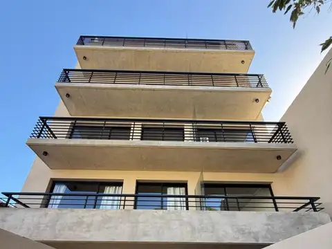VENTA MONOAMBIENTE CON PATIO SAAVEDRA