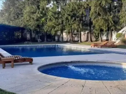 Mexico ,  Pilar, Provincia De Buenos Aires, Argentina 900