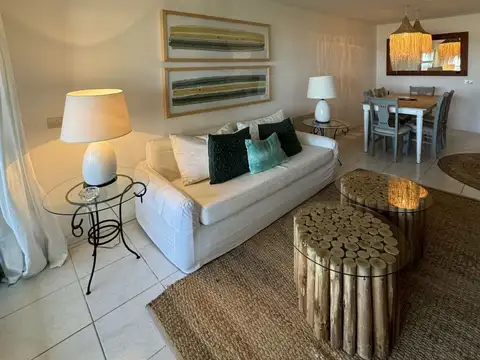 Departamento en Venta en Manantiales, USD 790.000