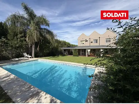 Casa en venta en La Masia -  4 dormitorios  - pileta - apto credito