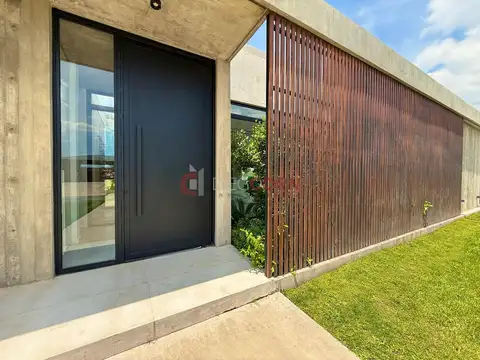 Casa 4 Amb, Club de campo Santa Irene, Comarcas de Lujan