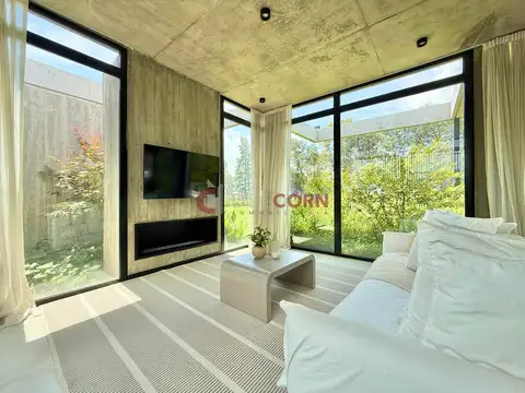 Casa en Venta en Santa Irene, USD 342.000