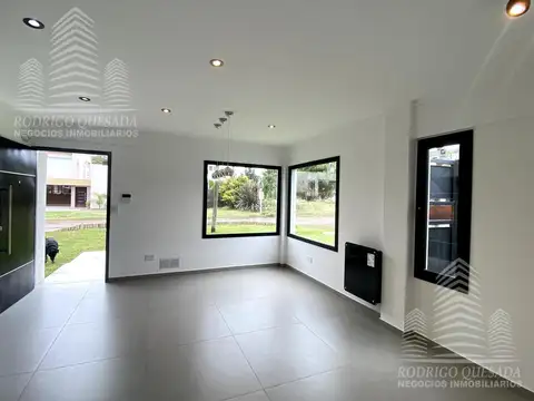 Depto Tipo Casa en Venta de 4 ambientes
