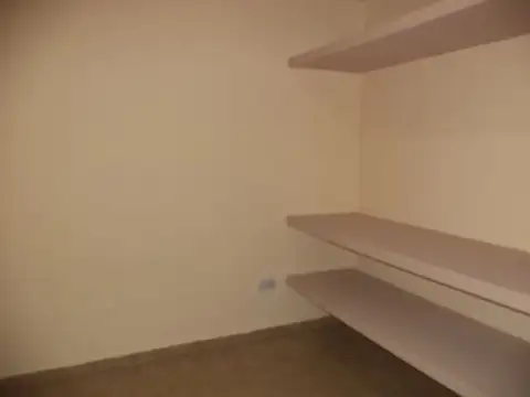 DEPARTAMENTO DE 2 AMB. CON PATIO