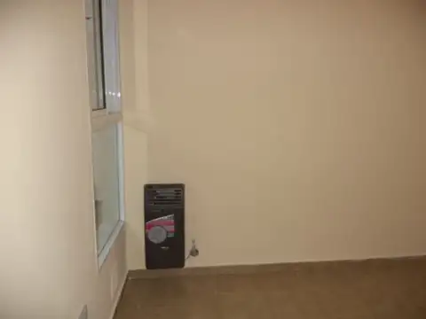 Pedernera 800, Piso PB