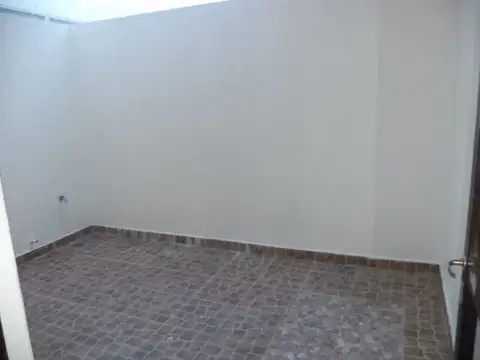 Pedernera 800, Piso PB