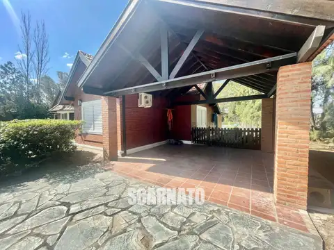 Casa 4 ambientes con 2 baños
