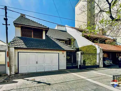 CASA EN VENTA LA PLATA 4 DORMITORIOS DE CATEGORIA