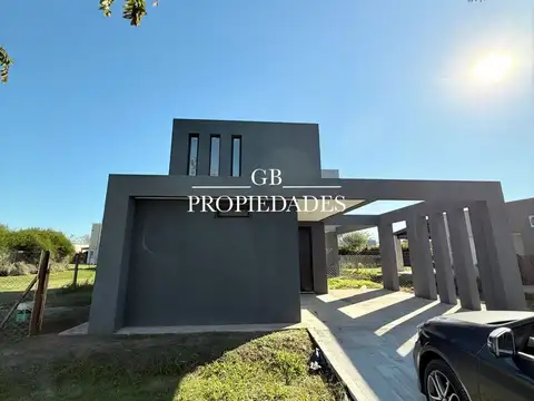 Venta de Casa 4 Ambientes en San Ramón, Pilar