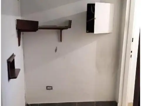 Local en venta sobre Av Rivadavia al 12000 a 3 cuadras de Li