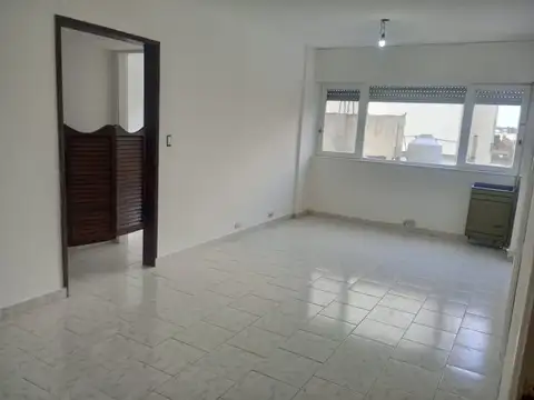 calle 25 634 , Piso 3