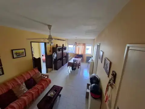 Venta departamento 2 ambientes en Miramar. Edificio Fernicola