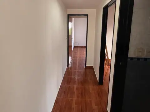 Depto Tipo Casa en Alquiler con 1 cocheras