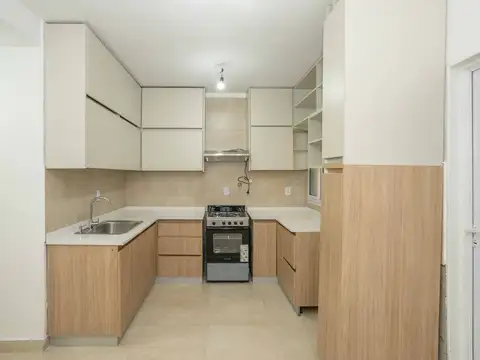 Departamento 4 ambientes con 2 baños