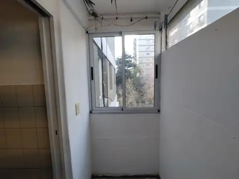 DEPARTAMENTO DE 4 AMBIENTES EN BARRIO GUEMES DE AVELLANEDA.