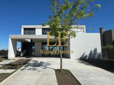 Casa en Venta en El Naudir, USD 390.000