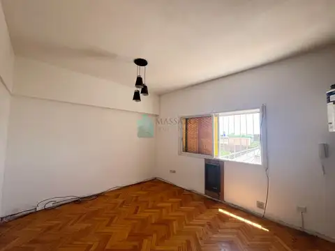 Monoambiente en alquiler, Liniers.