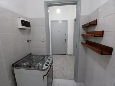 Esparza 100, Piso PB