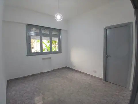 Esparza 100, Piso PB