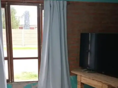 SE VENDE HERMOSA CASA