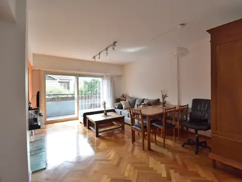 2 amb. al frte c/balcón y cochera s/ Aristóbulo del Valle , Martínez a mts. Avenida