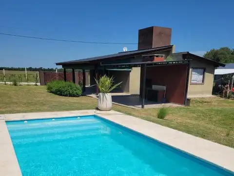 Casa en Venta con 2 cocheras