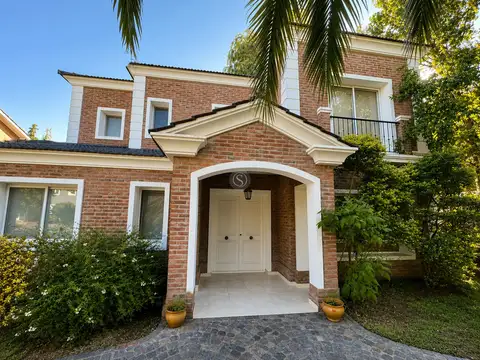 Casa  en Venta en La Caballeriza, Pilar, G.B.A. Zona Norte