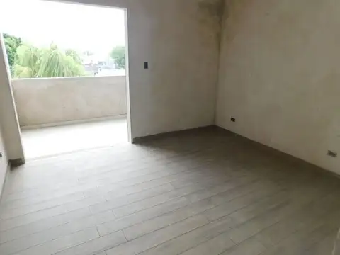 Departamento en Venta en Villa Luzuriaga, USD 60.000
