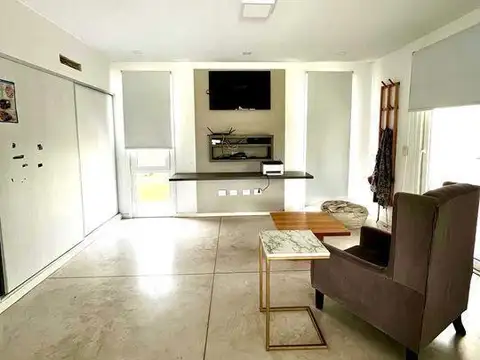 Casa 9 ambientes con 5 baños