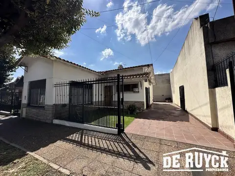 Casa en Venta en Quilmes Oeste, USD 95.000