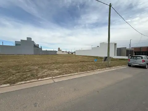 Terreno en venta en Pampas de Manantiales 350 m²