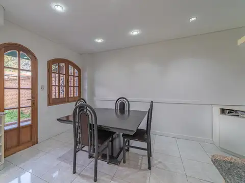 Depto Tipo Casa en Venta con 1 cocheras
