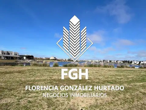 Mega Lote en Naudir con el mayor espejo de agua