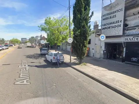 Av Crisologo Larralde 700