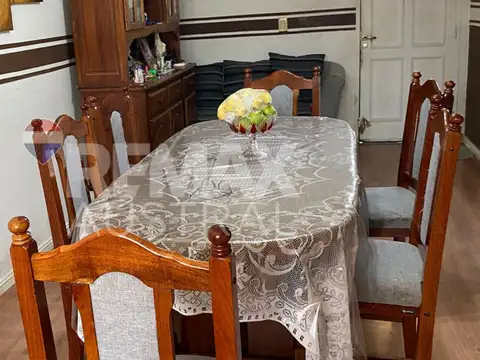 Casa 5 ambientes con 2 baños