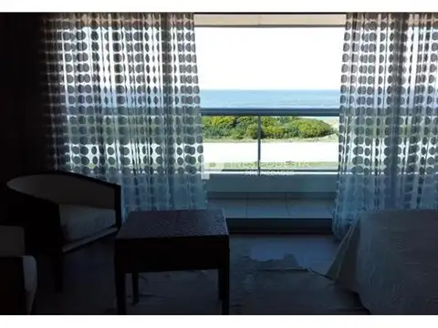 Apartamento en Venta y Aqluiler, Brava, Punta del Este, 5 Dormitorios.