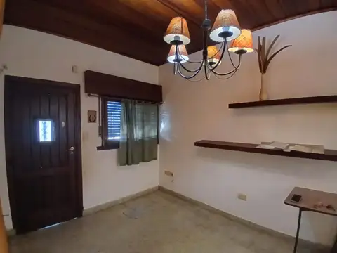 Depto Tipo Casa en Alquiler de 3 ambientes