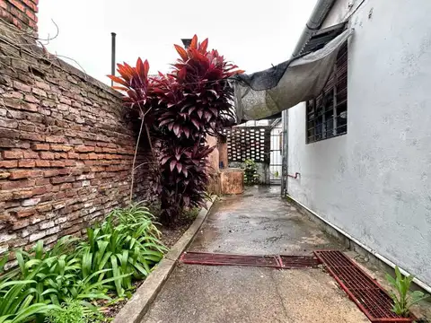 Casa 4 ambientes con 1 baño