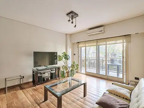 Venta Las Cañitas Semipiso 4 Amb al Frente con balcón corrido y cochera
