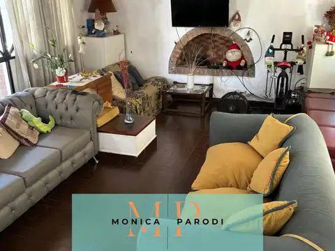 Casa 7 ambientes con 3 baños