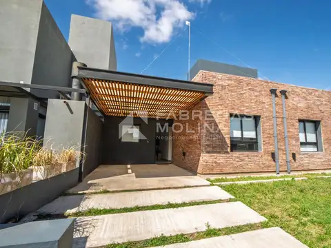 ¡Venta! Dúplex en Rincones de Manantiales - 2 dormitorios ¡Todo en una planta!