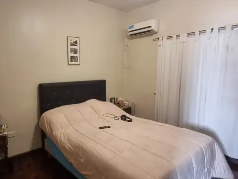 EN VENTA EXCELENTE CHALET DE 3 AMBIENTES EN CIUDAD JARDIN - FICHA 10207